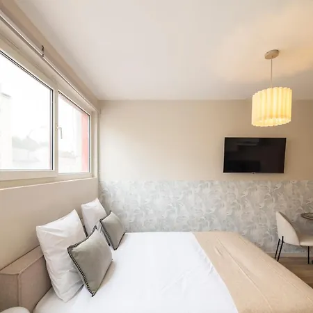 Air-conditioned Studio, Close To Paris Appartement